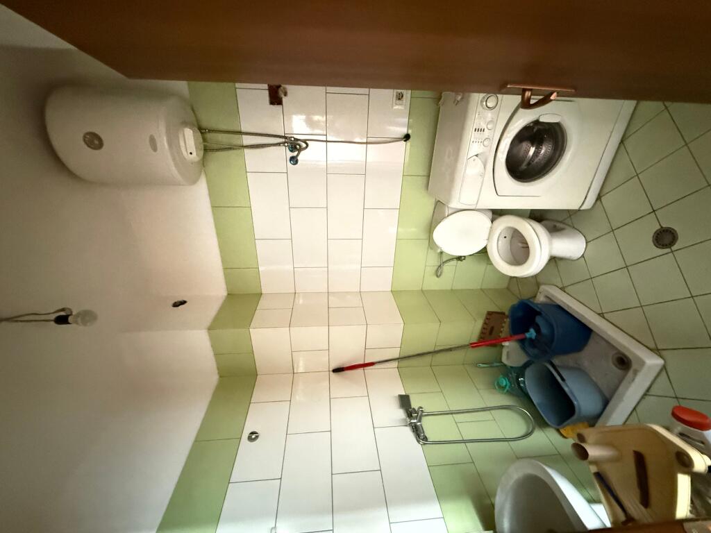 Shitet okazion apartament 1+1 (53.7m2) 67,000 euro tek Terminali (parkim i garantuar poshte palllatit)
