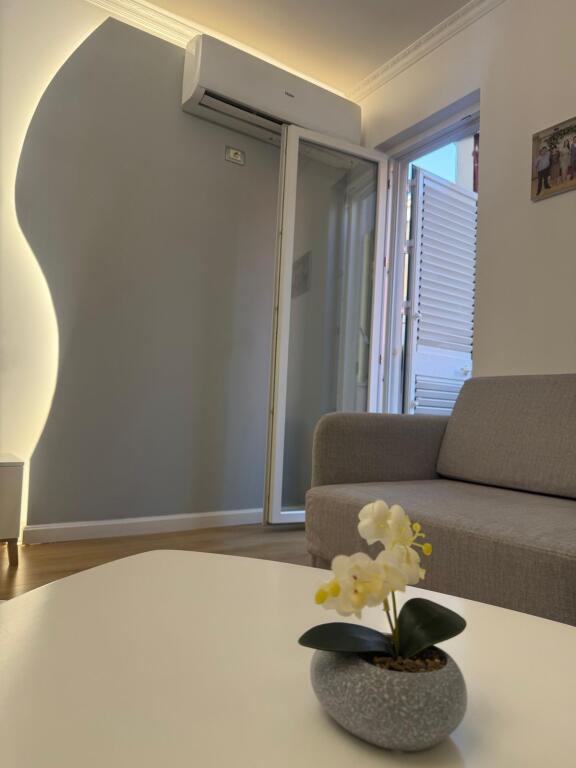 Apartament 2+1 në Shitje – Fresk, Tiranë
