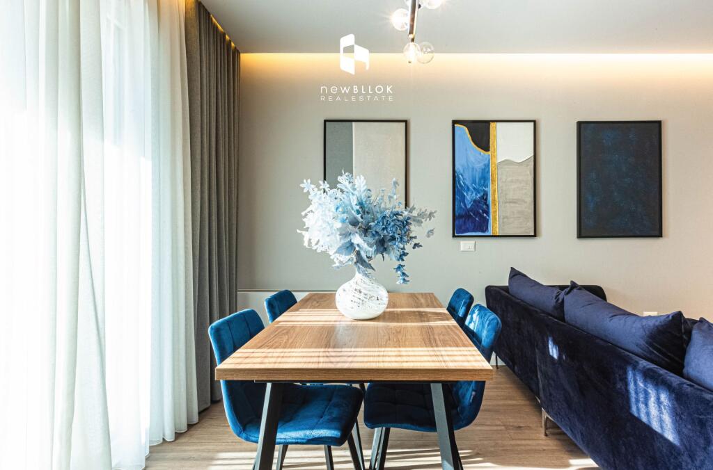 Super Appartamento (Moderno) Prima Fase in affitto in super posizione Centro di Tirana/ Dentro il centro Galleria  2+1 (1350 eu) 130 m2