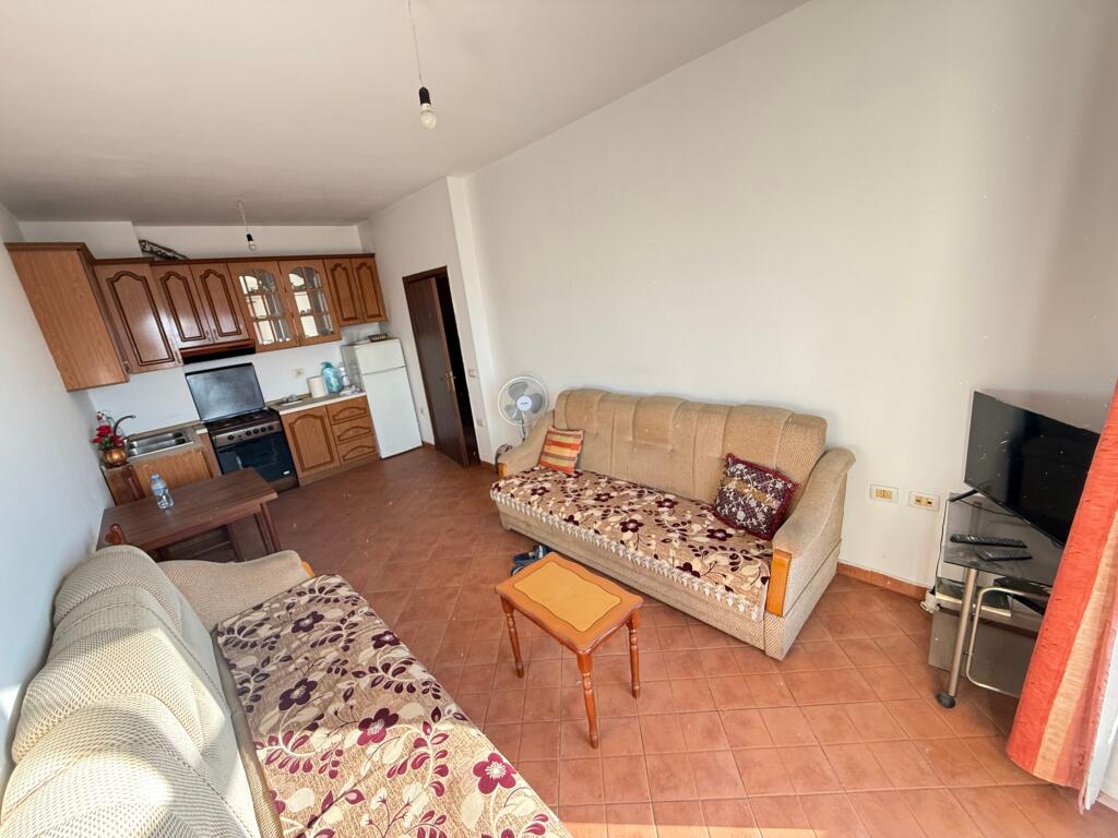 Shitet okazion apartament 1+1 (53.7m2) 67,000 euro tek Terminali (parkim i garantuar poshte palllatit)
