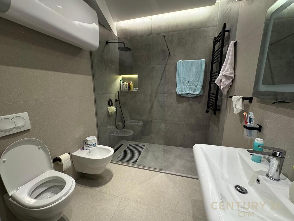 Super Triplex për Shitje – Kodra e Diellit 2