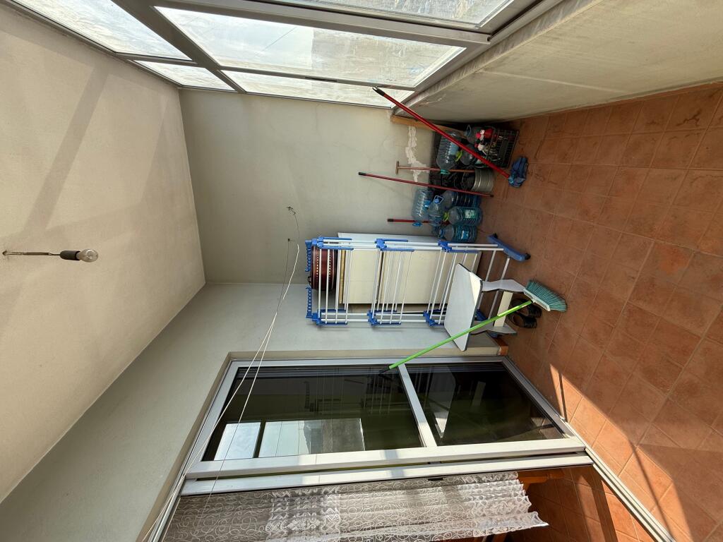 Shitet okazion apartament 1+1 (53.7m2) 67,000 euro tek Terminali (parkim i garantuar poshte palllatit)
