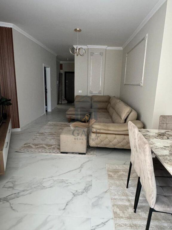 Apartament 2+1 me qira në zonën e Plazhit, pranë Gega Oil.
