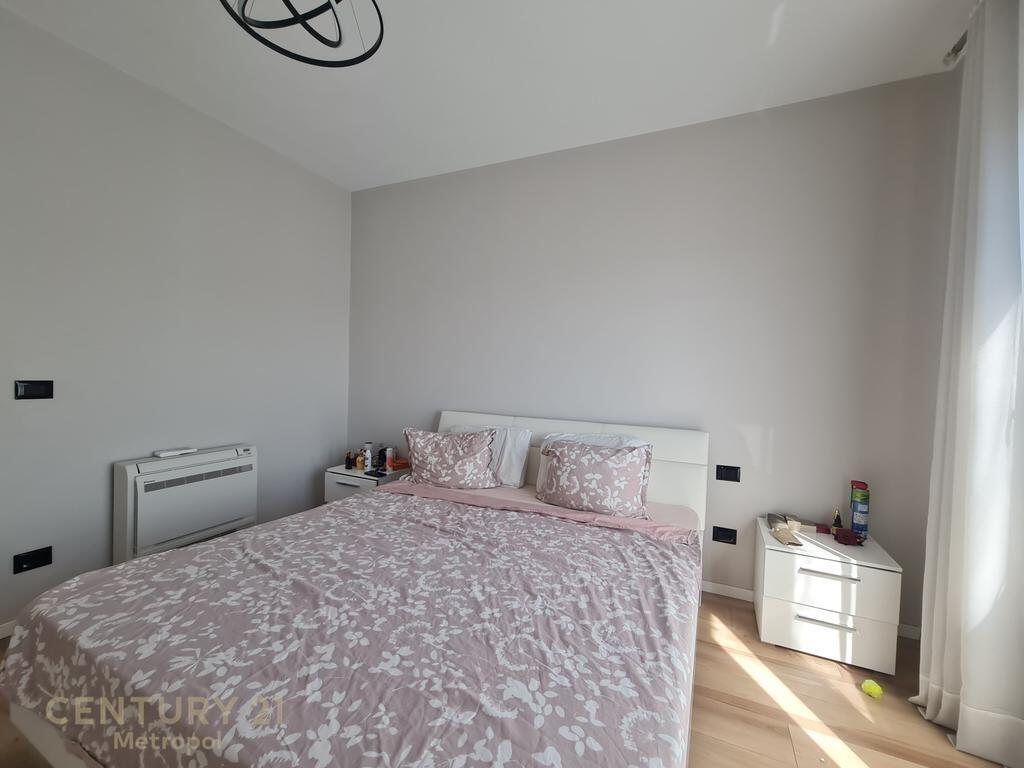 OFROJ PER QIRA APARTAMENT 1+1-PRANE TEGUT!