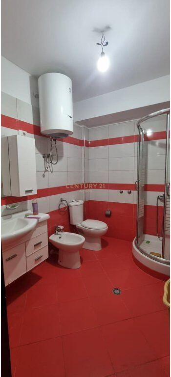 Jepen me qira dy katet e nje vile ne Fresk afer Rezidences Topi!