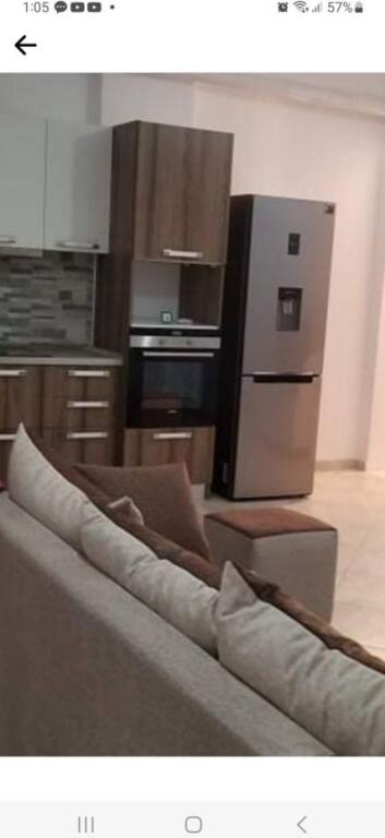 Jepet apartament 2+1+verande me qera ne Fresk , prane restorant Freskut