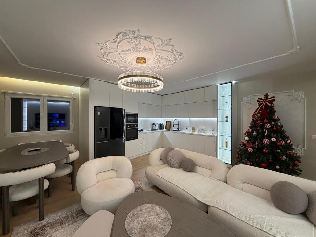 Super Apartament 2+1+2 Poste Parkimi për Shitje – Rruga e Bogdaneve