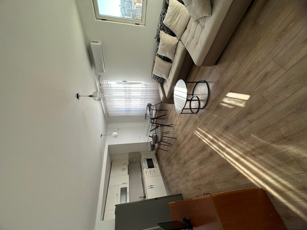 Affittasi 1+1 Maternità Nuova, 5° piano, palazzo di 6 piani senza ascensore 🏷️45.000Leke