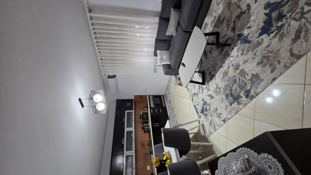 SHITET SUPER VILË NË  LUSHNJE