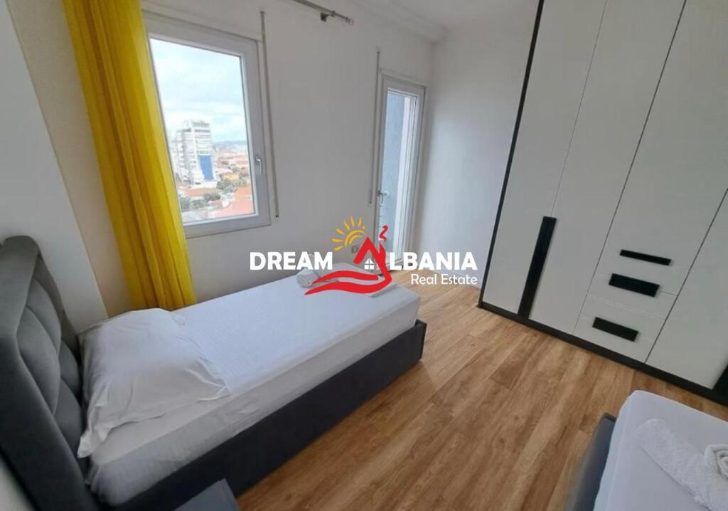 Jepet me qera apartament 2+1 prane Pazari I Ri ID (42215452)
