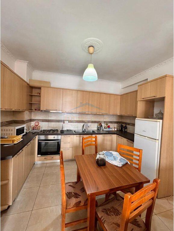 Qera,Apartament 2+1 , Unaza e Re