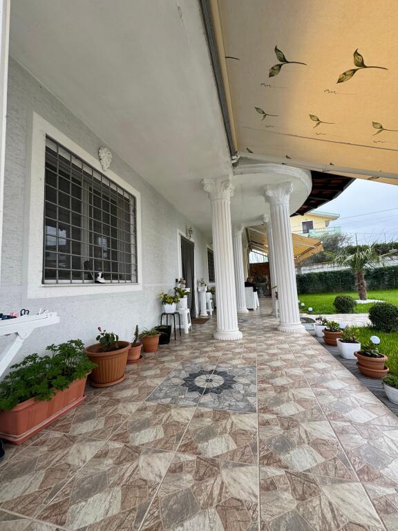 VILË NË SHITJE GOLEM LUSHNJE