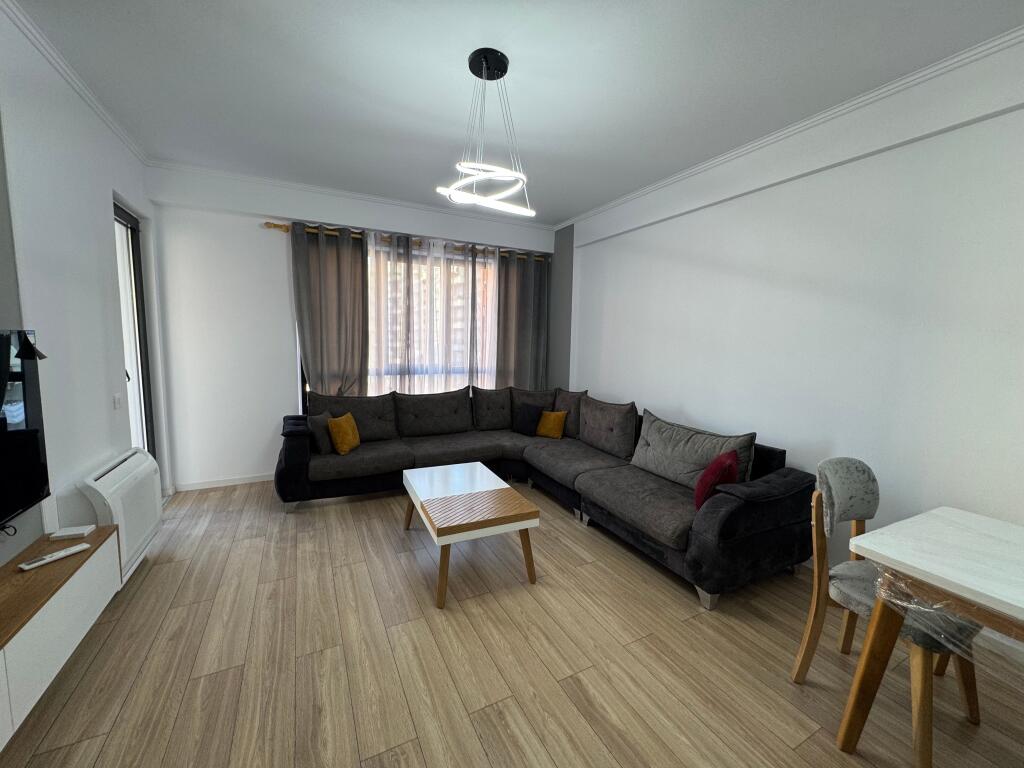 Apartment 1+1 for rent – Astir  Apartment 1+1 for rent, fully furnished with new furniture. The apartment is new, located on the 5th floor and has an area of 70 m².  📍 Address: Urban Gate Building, opposite Jolla Complex, Astir 💰 Price: 45000 lek / month