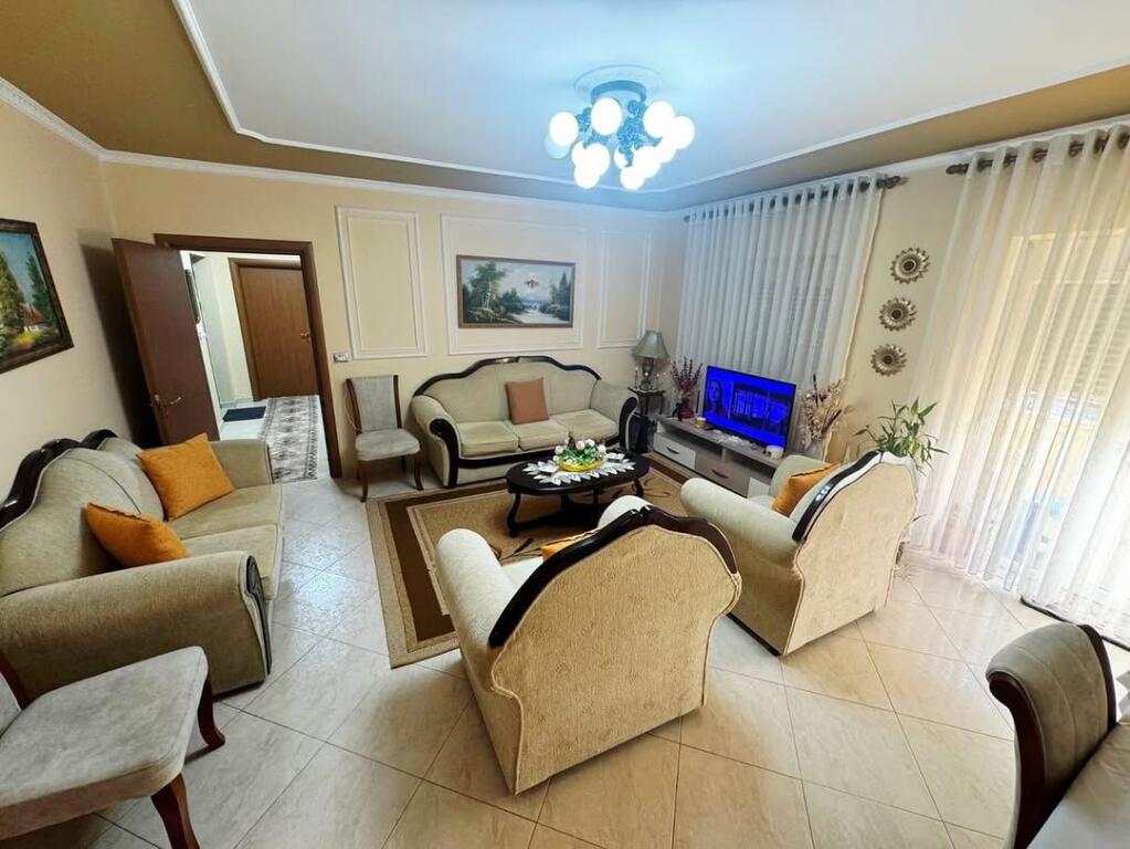 Perballe me Delijorgjin ,mbas Diplomat 2 , shesim apartament 2+1