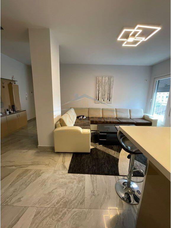 Apartament 3+2 Me Qira në 21 Dhjetori