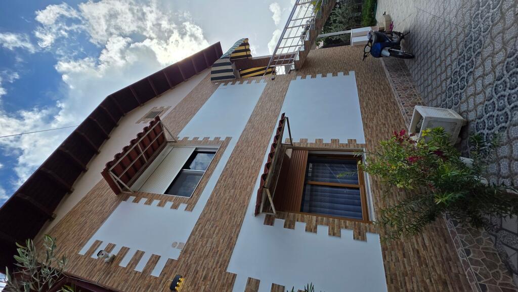 SHITET SUPER VILË NË  LUSHNJE