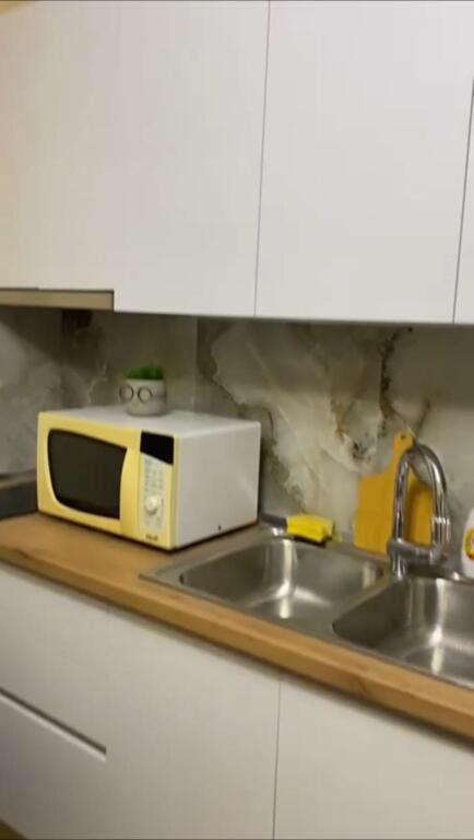 APARTAMENT 1+1. 35000 LEKE.QYTET STUDENTI