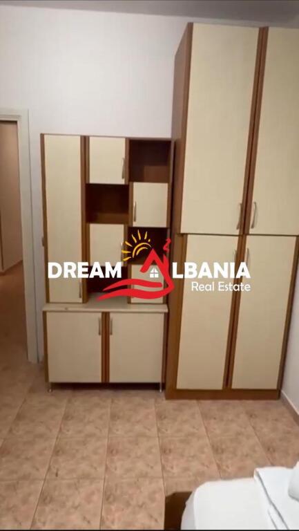 Appartamento 3+1 in affitto Via Elbasanit vicino alla Filiale del Tesoro a Tirana (ID 4231087 )