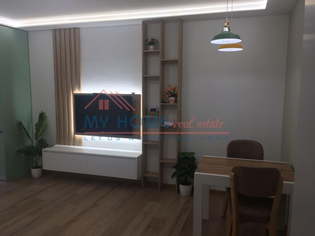 Apartament 1+1 me Qera te Kristal Center Tirane