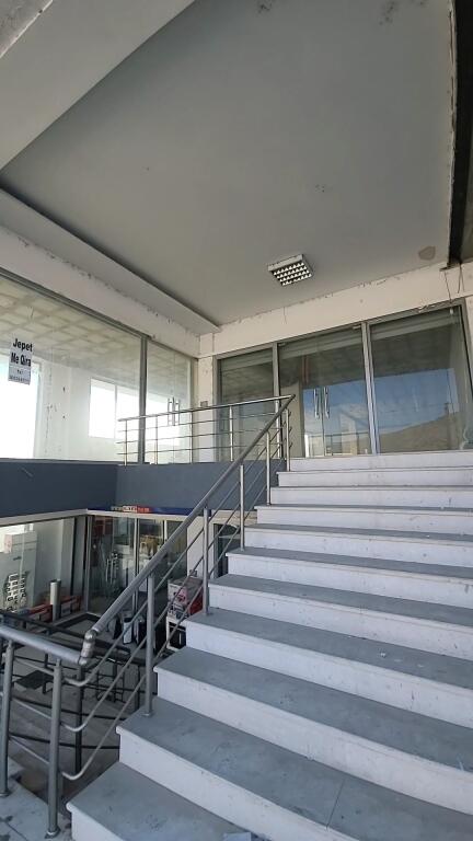 PRONË KOMERCIALE – MUNDËSI KTHIMI NË APARTAMENT / DHOMA PËR HOTELERI / AIRBNB