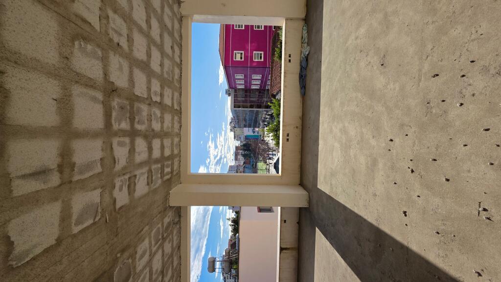 SHITET NJËSI KOMERCIALE MUNDËSI KTHIMI NË APARTAMENTE DHOMA QIRA QENDER QYTETI LUSHNJE