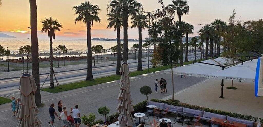 🏡 Në Shitje  Apartament 1+1  në Lungomare