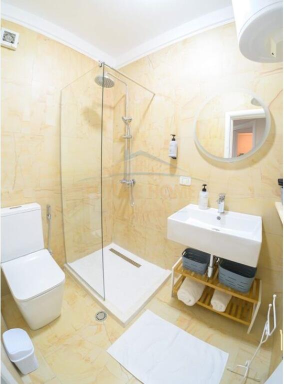 SHITET APARTAMENT 2+1 TEK RRUGA E BARRIKADAVE