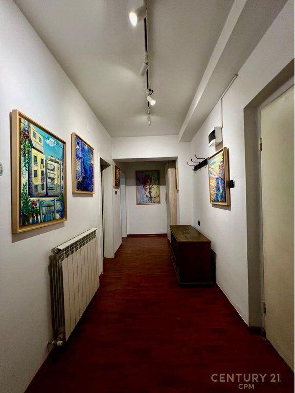 Apartament 1+1 me qira ne Qender, tek Piazza, mbrapa Muzeut Kombetar