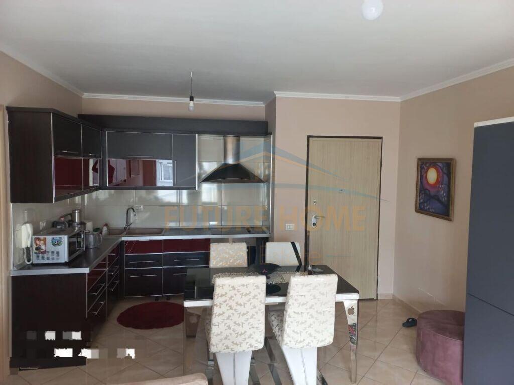 Qera, Apartament 2+1+Post Parkimi, 21 Dhjetori, Tiranë