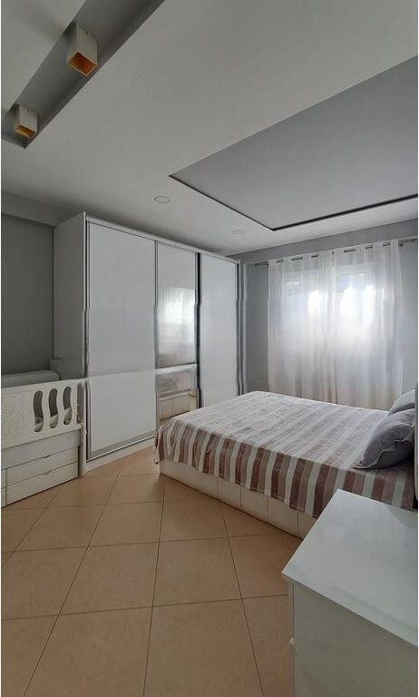 Apartament per qira 2+1  tek Kopshti Zoologjik 650 € /Muaj