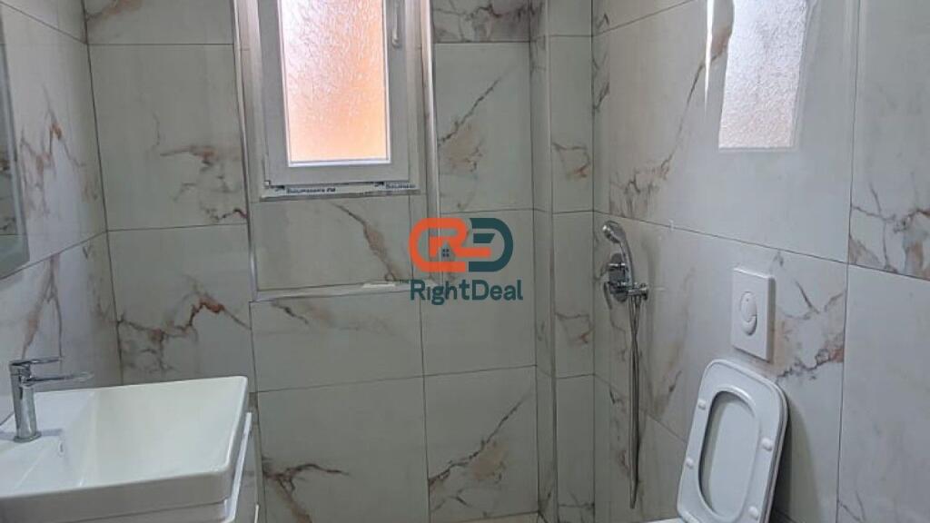 Vicino a 21 Dhjetori, Appartamento 1+1 Ideale Per Investimento E Per Abitare In Vendita !!