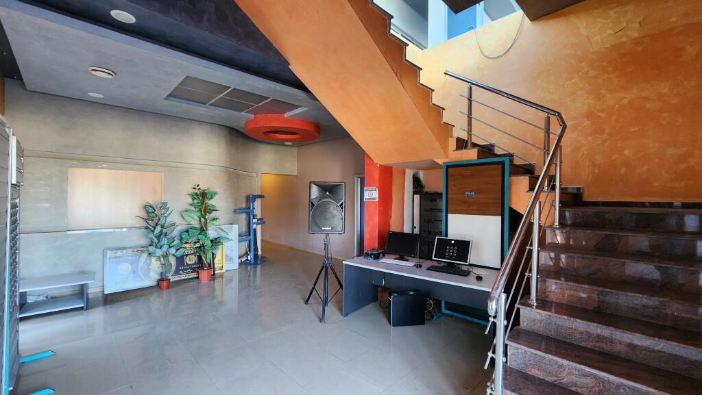 SHITET KAPANON TRUALL NDERTESE ZYRA LUSHNJE