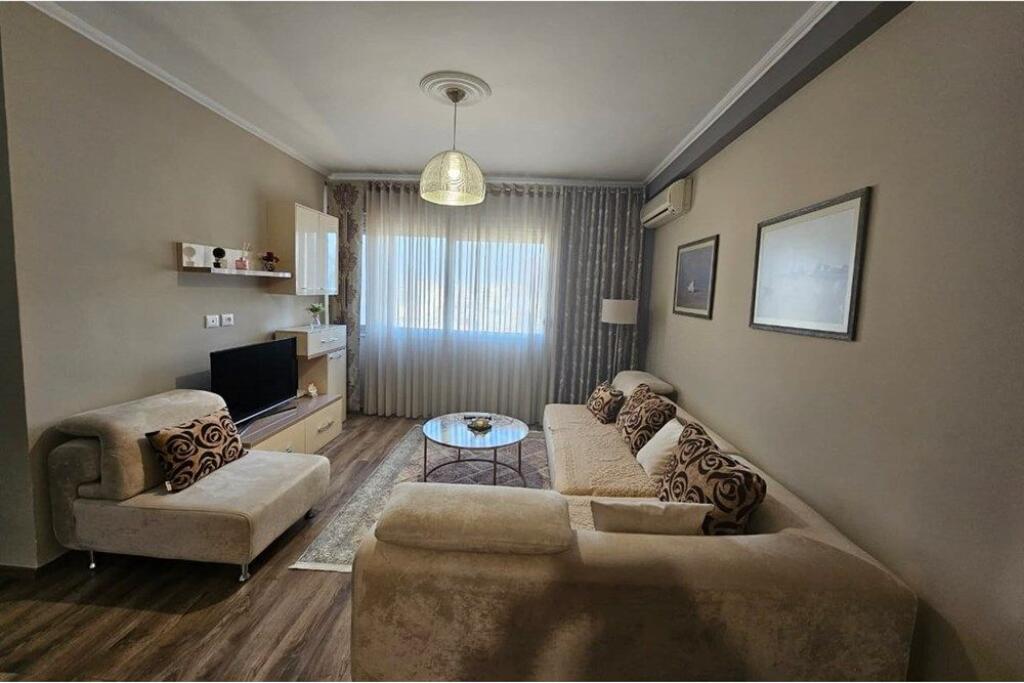 Apartament 1+1 tek Rruga e Kavajes