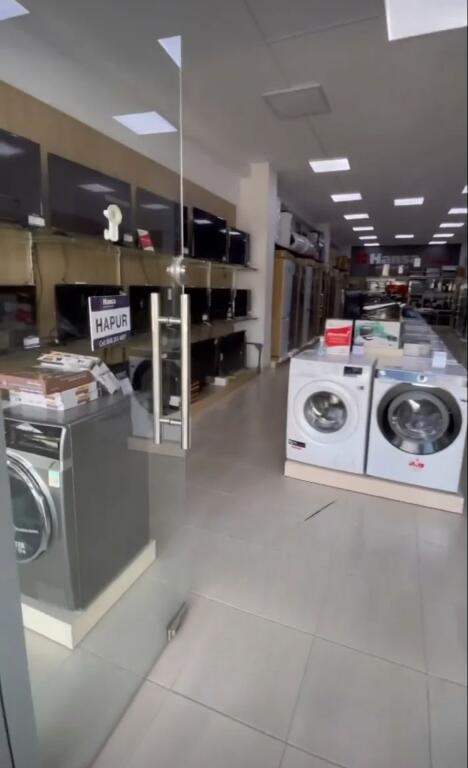 SHITET DYQAN NE RRUGE KRYESORE LUSHNJE