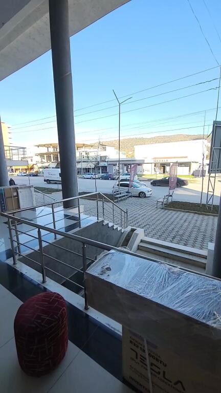 SHITET DYQAN NE RRUGE KRYESORE LUSHNJE