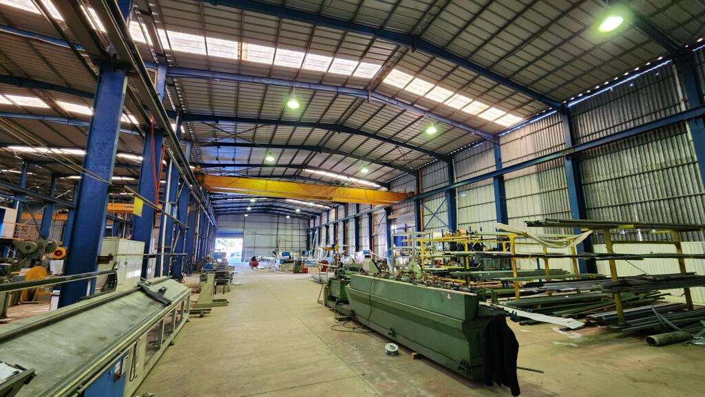 SHITET KAPANON TRUALL NDERTESE ZYRA LUSHNJE