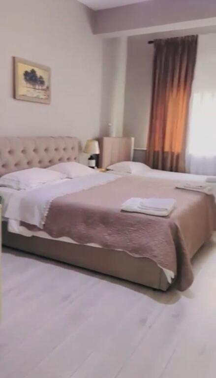 🏢A few minutes from Skenderbej Square, Bardhok Biba Street, a furnished 1+1 apartment is for rent. 60,000 Leke