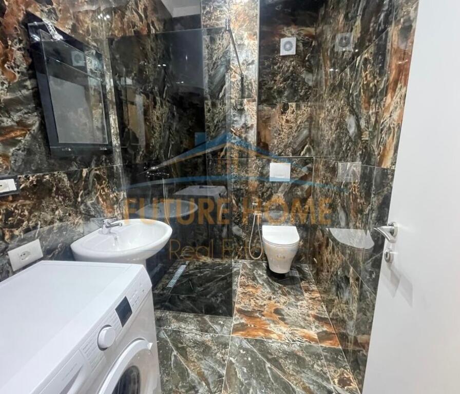 Qera, Apartament 2+1+2+Post Parkimi, Rruga Riza Cerova Tiranë