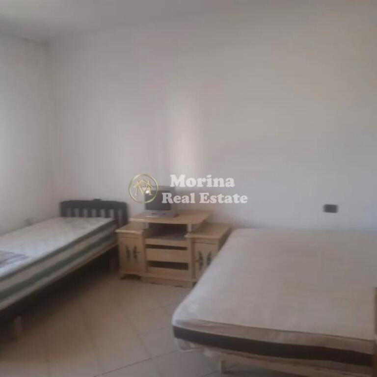 Hyrje Private 2+1, prane Fakultetit te Mjekesise, Rruga Selaudin Zorba, 350 Euro