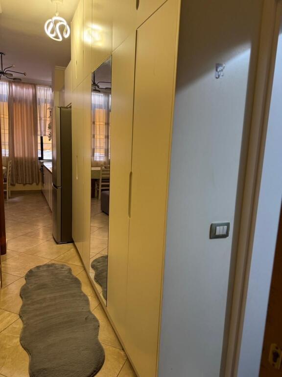 Apartament 1+1, 21 Dhjetori!