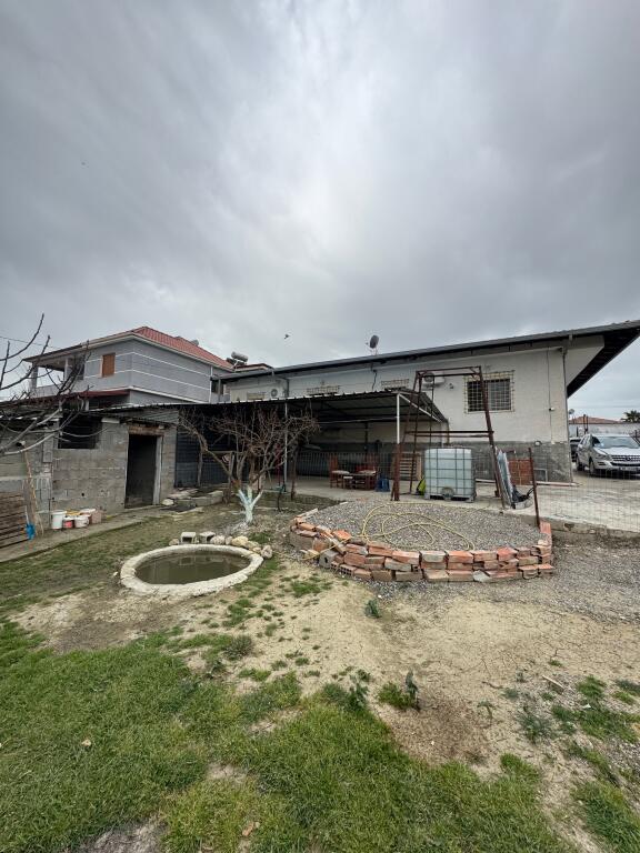 VILË NË SHITJE GOLEM LUSHNJE