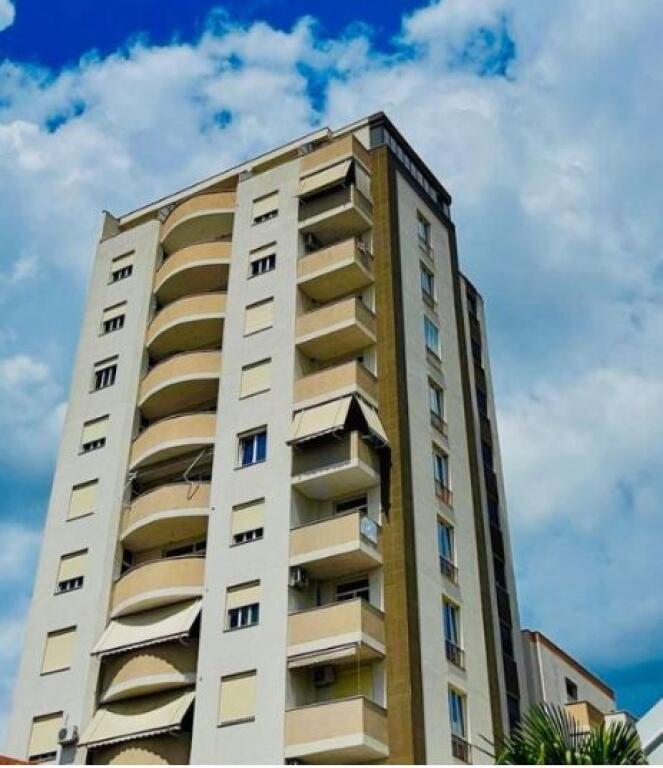Shitet Apartament i mobiluar, 2+1+blk, tek Rezidenca “Shopi”, Elbasan