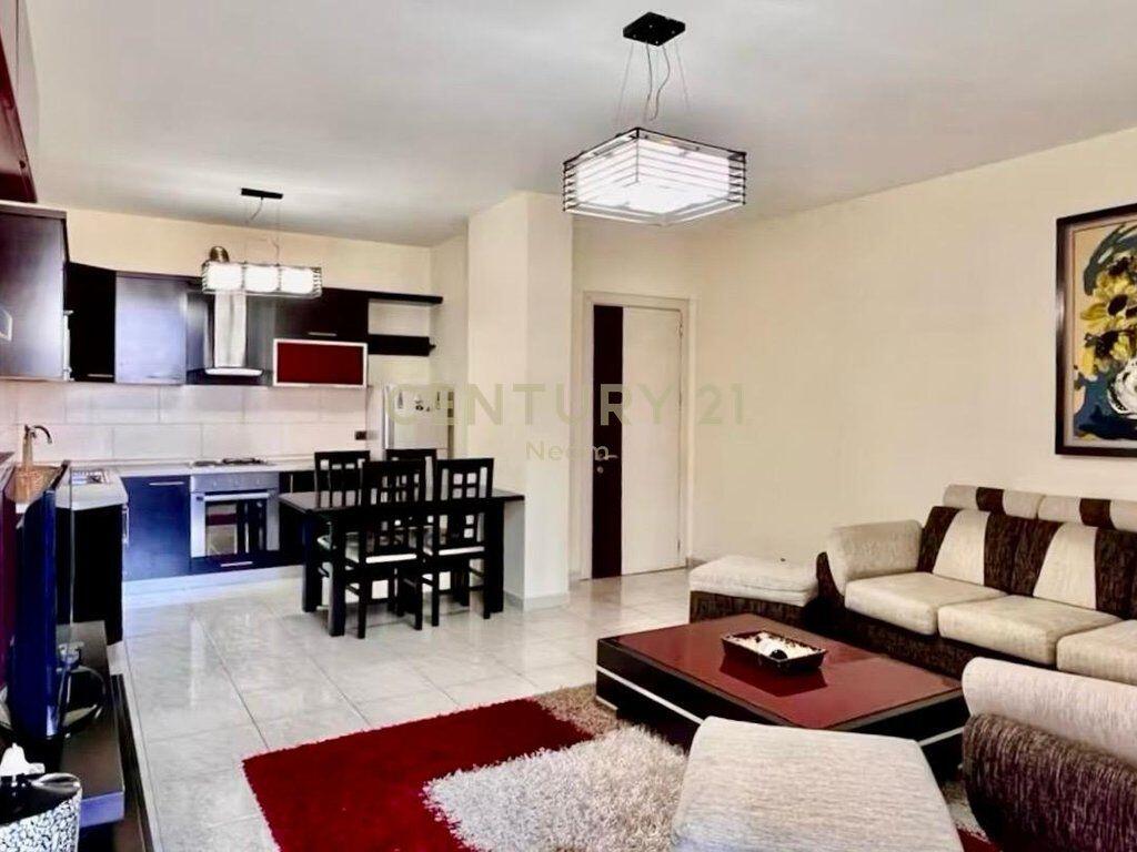 SHESIM, APARTAMENT 2+1+2 me 2 PARKIME, QENDËR e TIRANËS‼️