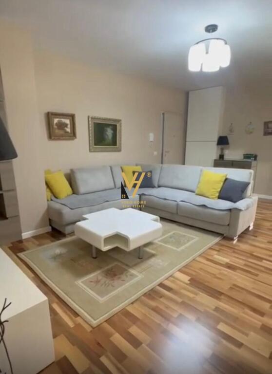 JEPET APARTAMENT 1+1 ME QIRA NE MYSLYM SHYR 75.000 LEKE