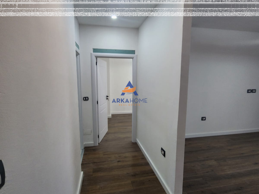 SHITET APARTAMENT 1+1+VERANDË "KOMUNA E PARISIT" 190.000 EURO