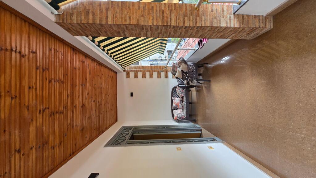 SHITET SUPER VILË NË  LUSHNJE