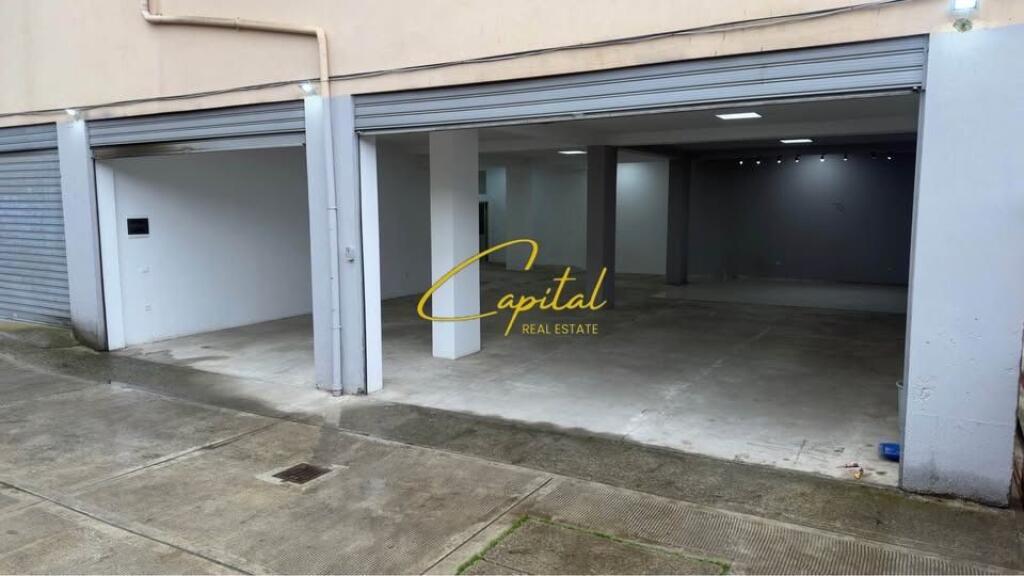 LOCALE COMMERCIALE IN AFFITTO 200 M2 FRESKU 100.000 LEKE