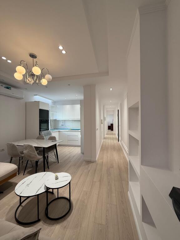 🏠JEPET ME QIRA Apartament 2+1+Post Parkimi   📍Rruga Him Kolli 🏢Kati i 3, me ashensor  💶 Çmimi: 1000€/Muaj