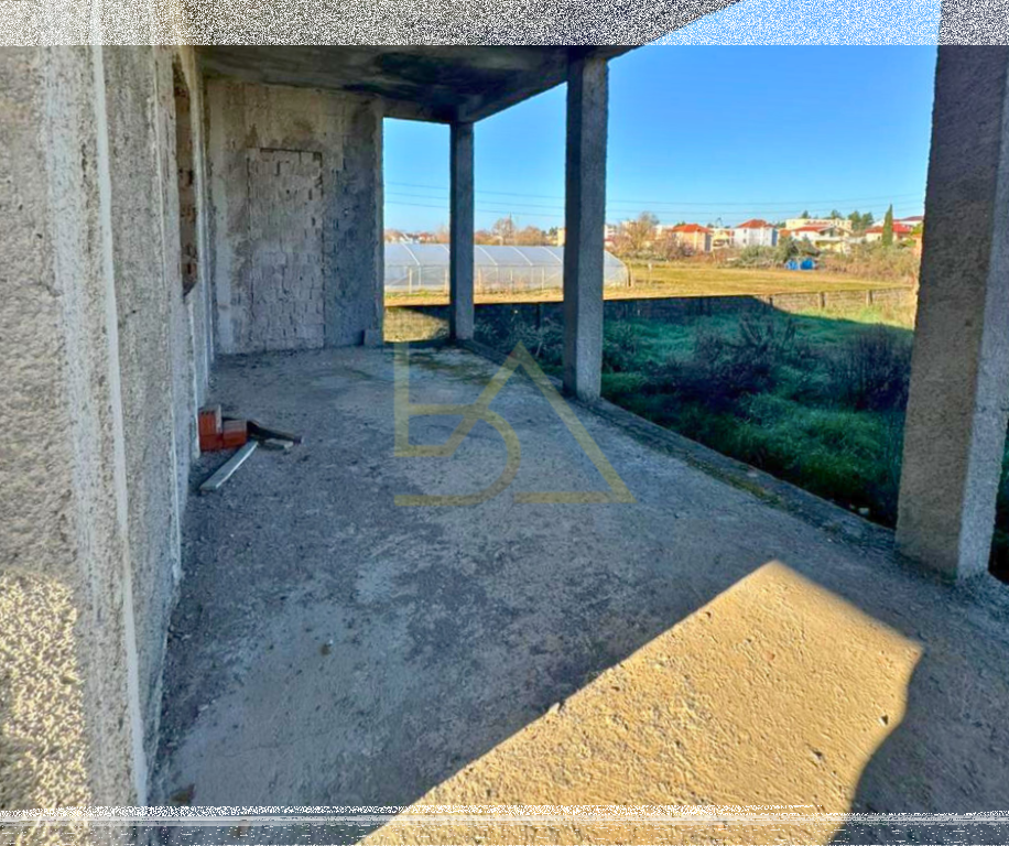 Shitet Vile me Tokë – Shijak, Durrës