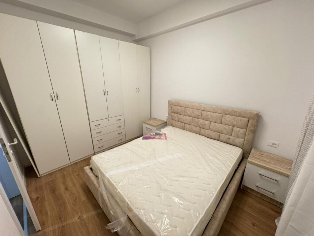 🏡 Jepet me qira apartament 1+1 📍 Ali Demi, Kompleksi Kadiu💶 Çmimi: 45.000 lekë / muaj